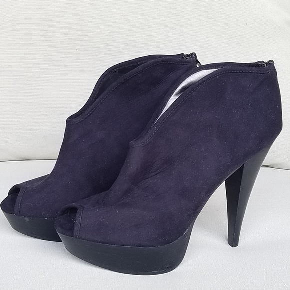 Carlos Santana Cutout ankle booties size 9 - Picture 2 of 6
